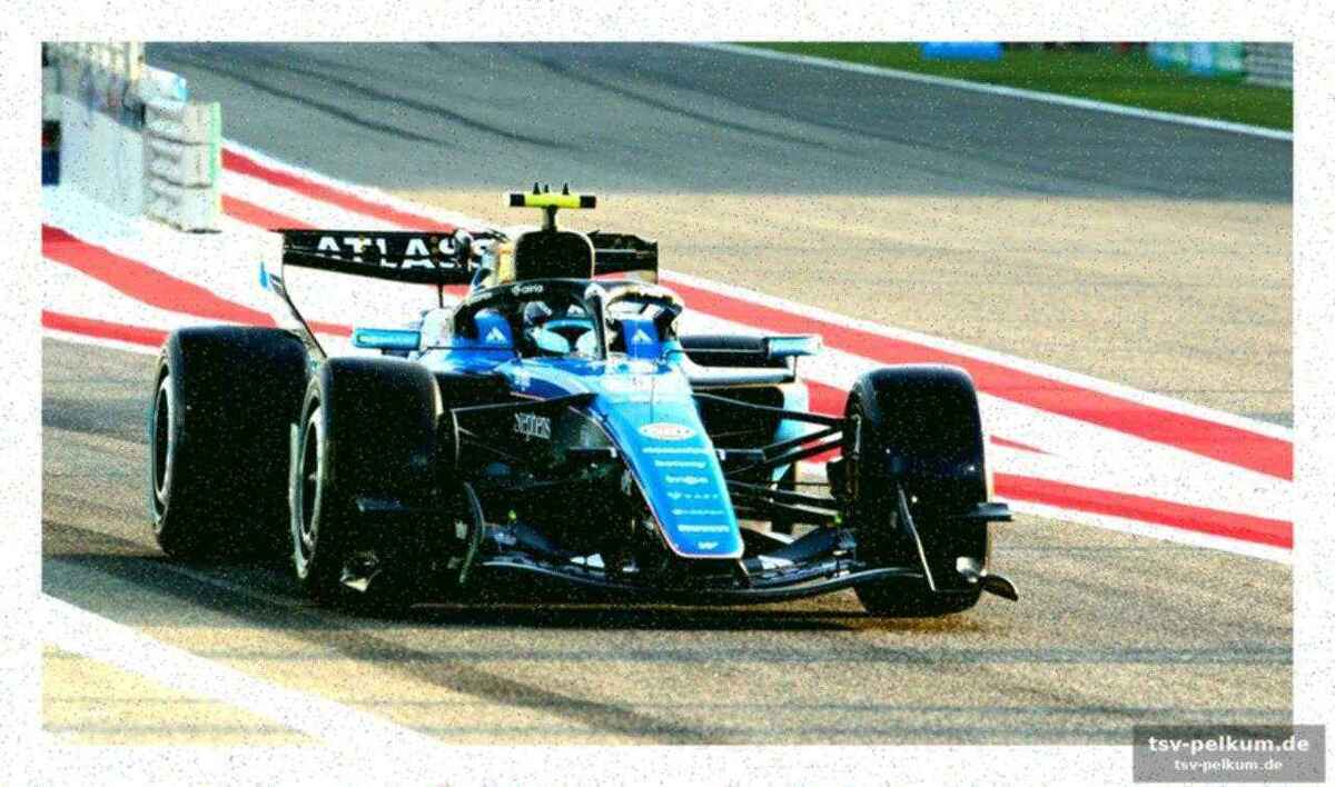 Neuer frontflügel und helm für sainz