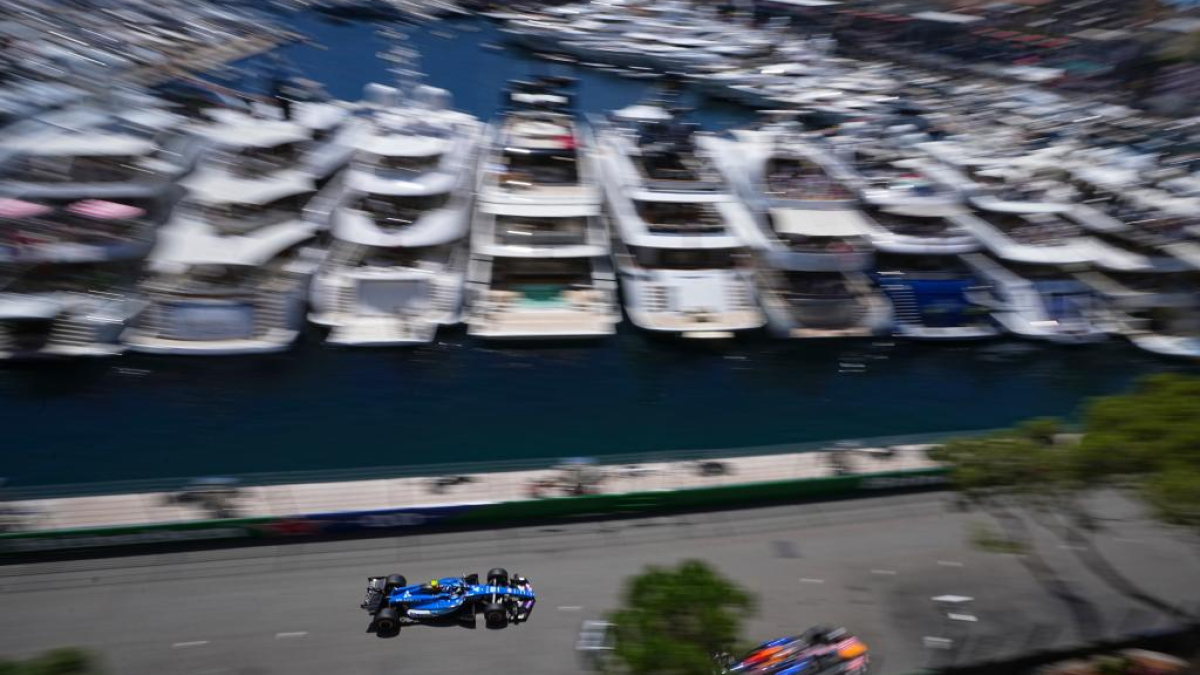 Sainz verpatina la qualy en mónaco: un toque y adiós a la q3