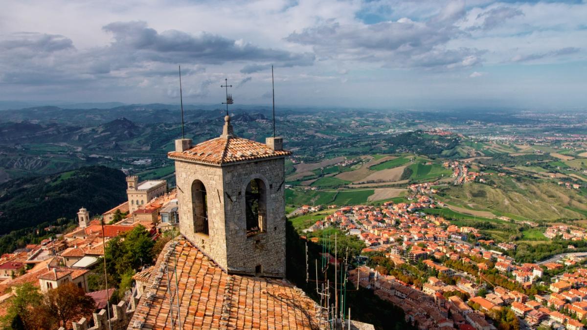 San marino: mehr autos als einwohner – ein mobilitäts-paradoxon!