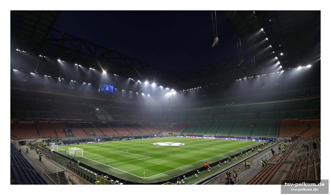Ein geheimnis lüftet sich: der skywalk über den tribünen