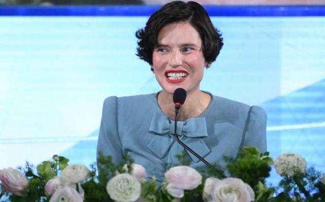 Sanremo-festival: cover-abend mit star-duetten begeistert italien