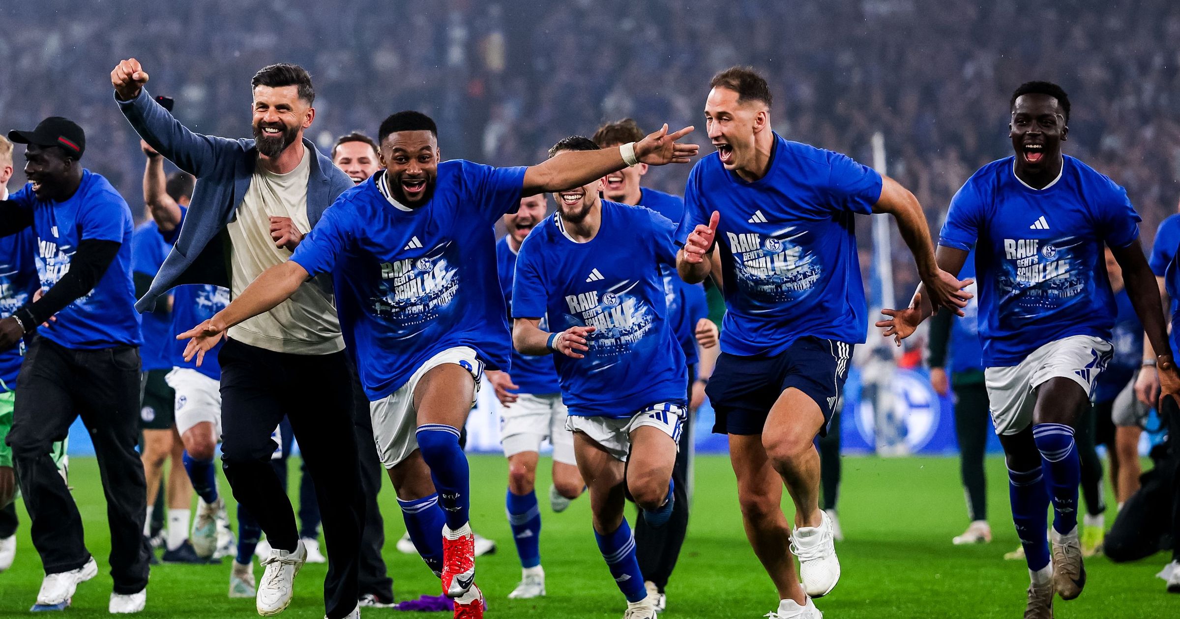 Schalke 04 steigt auf: mehr als nur fußball – ein hoffnungsschimmer für gelsenkirchen
