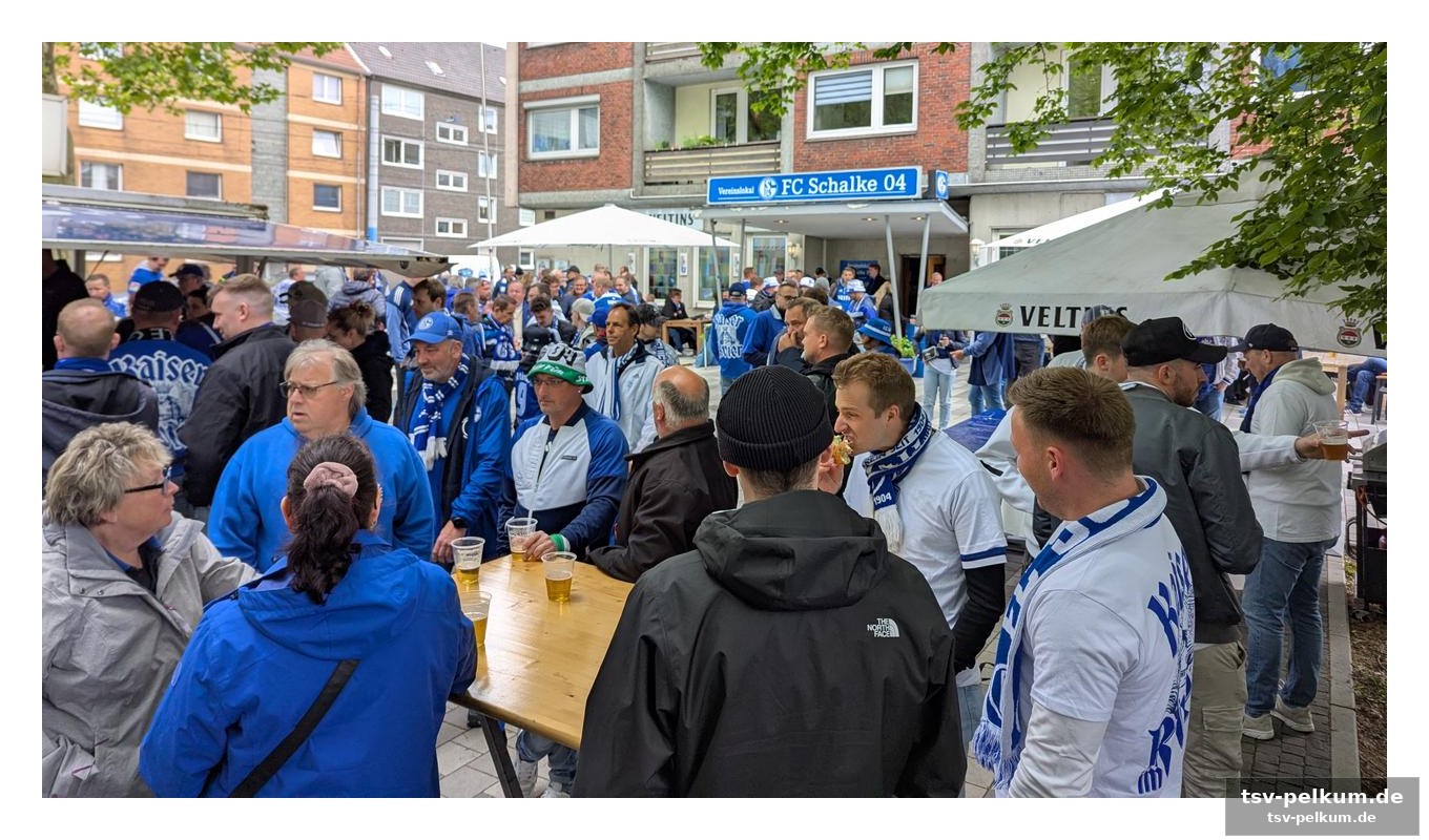 Die stadt in blau-weißer ekstase