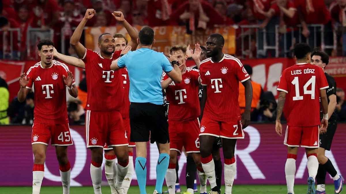 Schiedsrichter-chaos in münchen: ballack fassungslos!