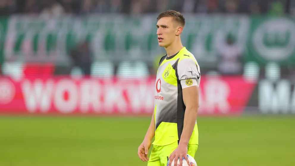 Schlotterbeck und bayern: spielt er ein riskantes pokerspiel?,