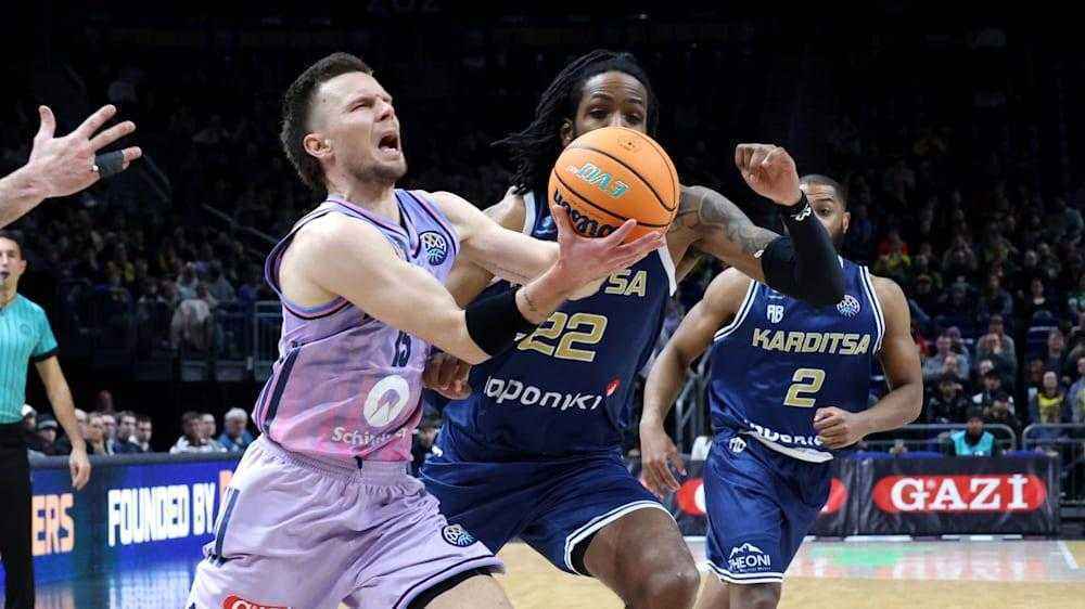 Schock für alba berlin: martin hermannsson fällt mit daumenverletzung aus