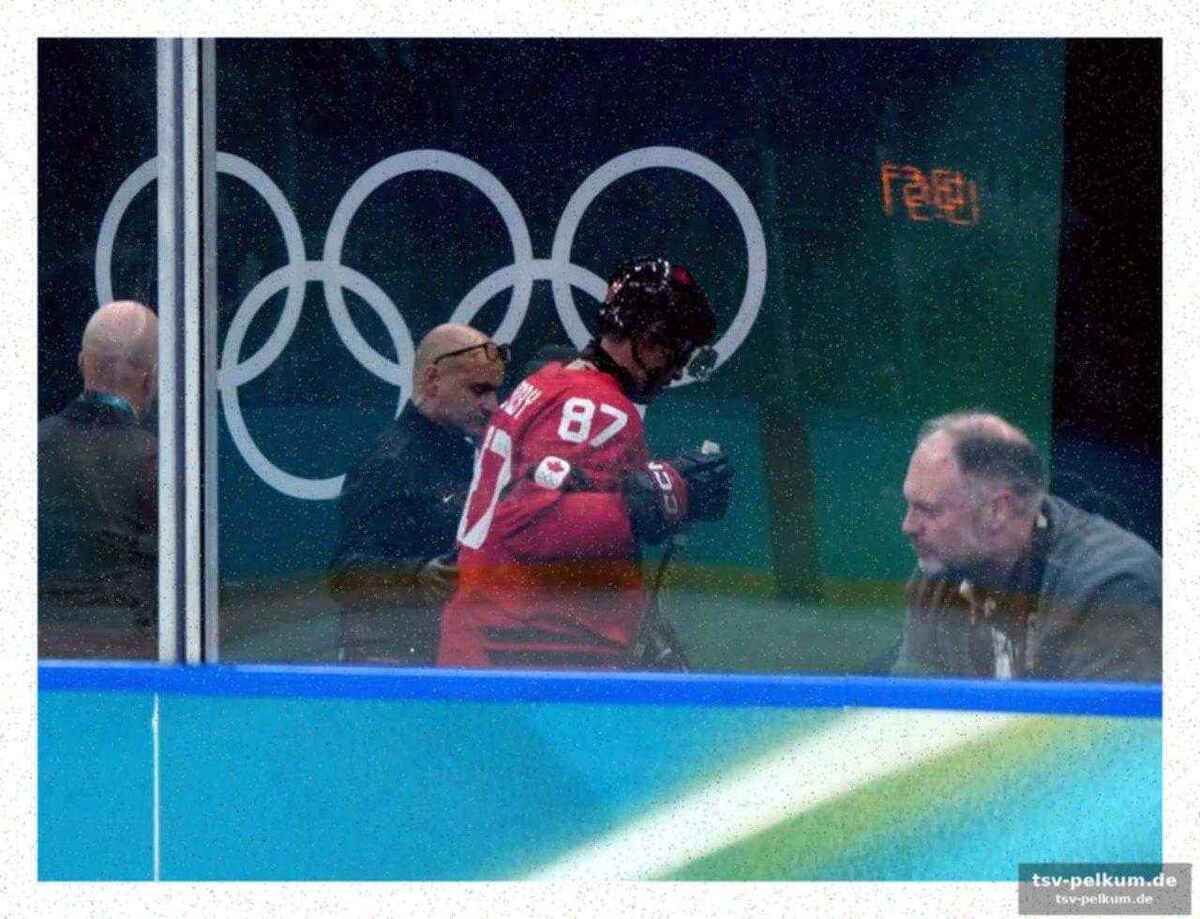 Crosby verletzt vom eis