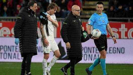Schwere schulterverletzung im spiel gegen cagliari