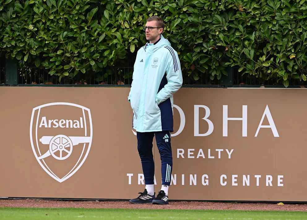 Schock in London! Mertesacker packt bei Arsenal seine Koffer – nach 8 Jahren!