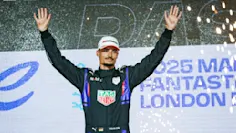 Schock in São Paulo! Formel E-Rookie stürzt spektakulär ab – Feuer auf der Strecke!