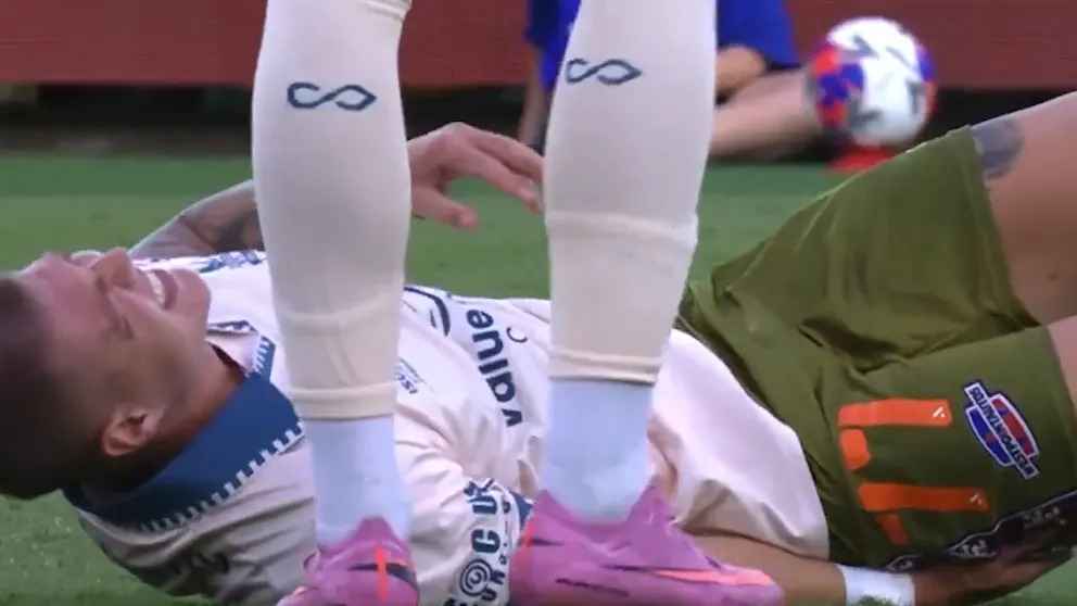 Schock vor dem Spiel: Spieler bricht zusammen! Adelaide United im Aus?