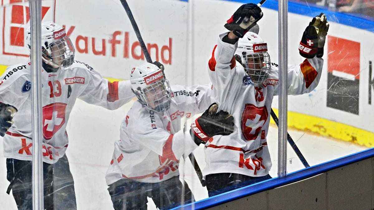 Schweiz feiert vorzeitig den aufstieg in die eishockey-elite!