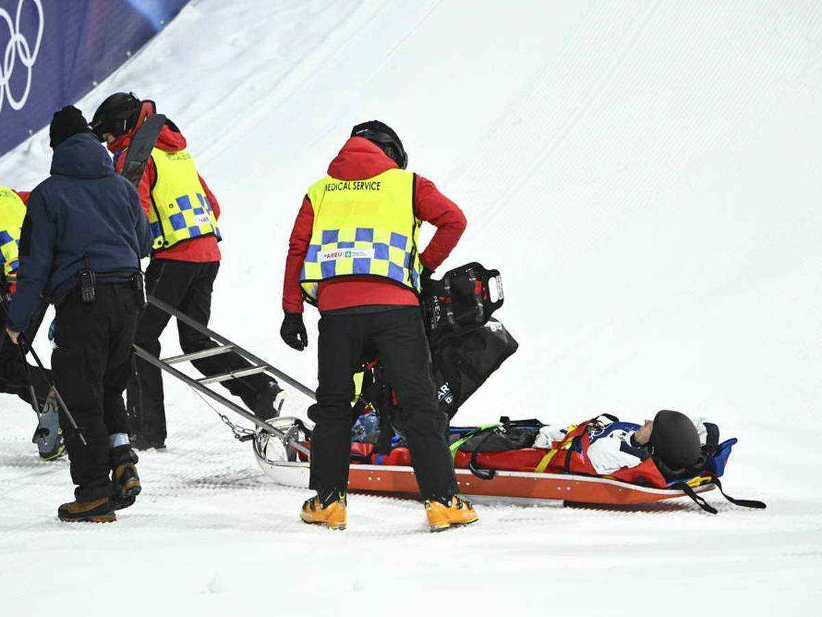 Schwerer sturz bei olympia: elias lajunen nach crash ins krankenhaus