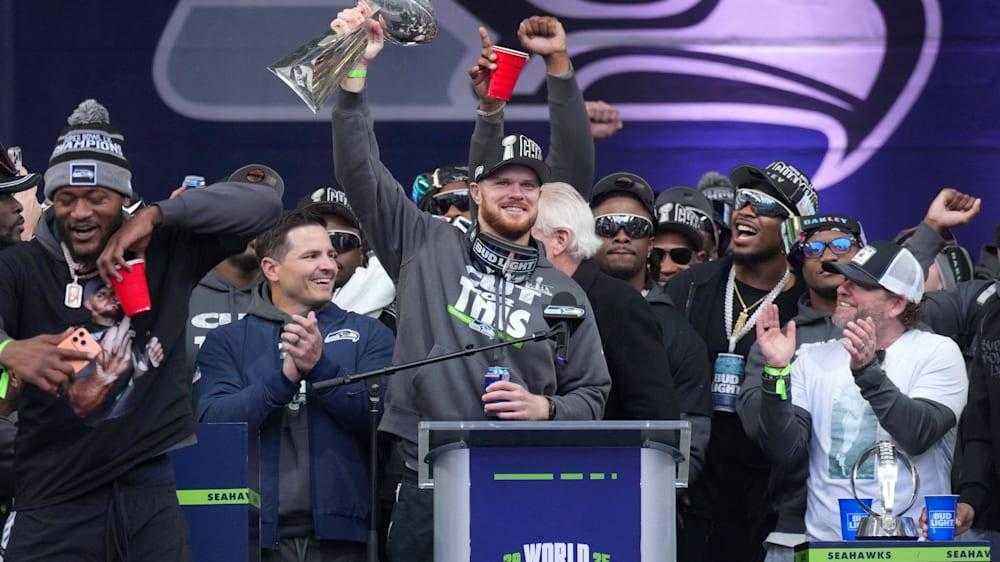 Seahawks feiern super bowl triumph mit einer million fans – darnolds botschaft