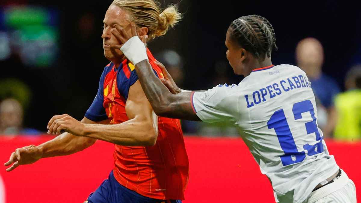 Sensationell! cabo verde hält spanien mit einer einzigen foulkarte in schach