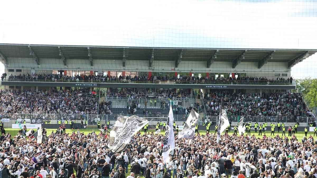 Sensationell! elversberg stürmt in die bundesliga – mondlandung perfekt!