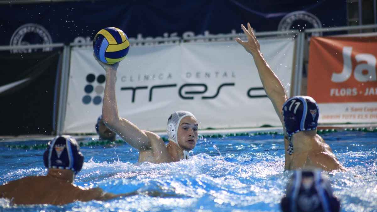 Sensationell! sabadell stürmt ins finale des spanischen wasserballs!