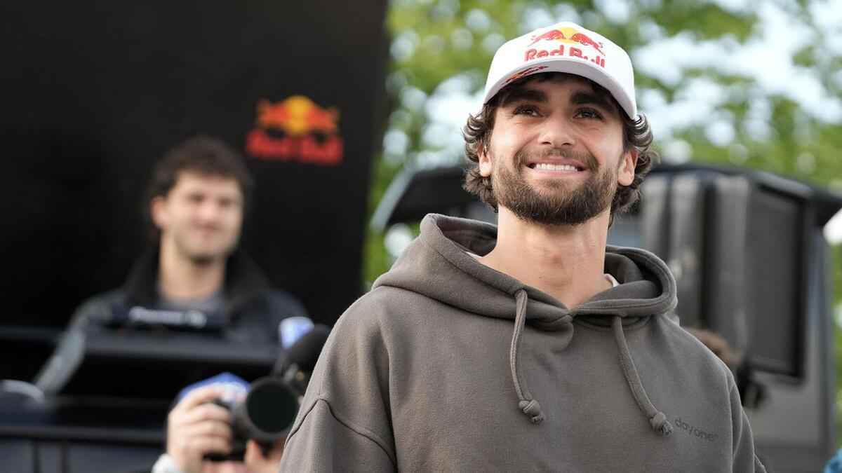 Sensations-lauf: arda saatçi feiert berliner empfang nach 600 kilometern!