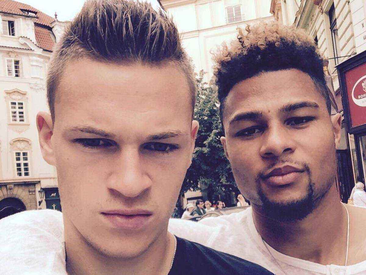 Serge gnabry bleibt: kimmich feiert vertragsverlängerung mit humorvollem post