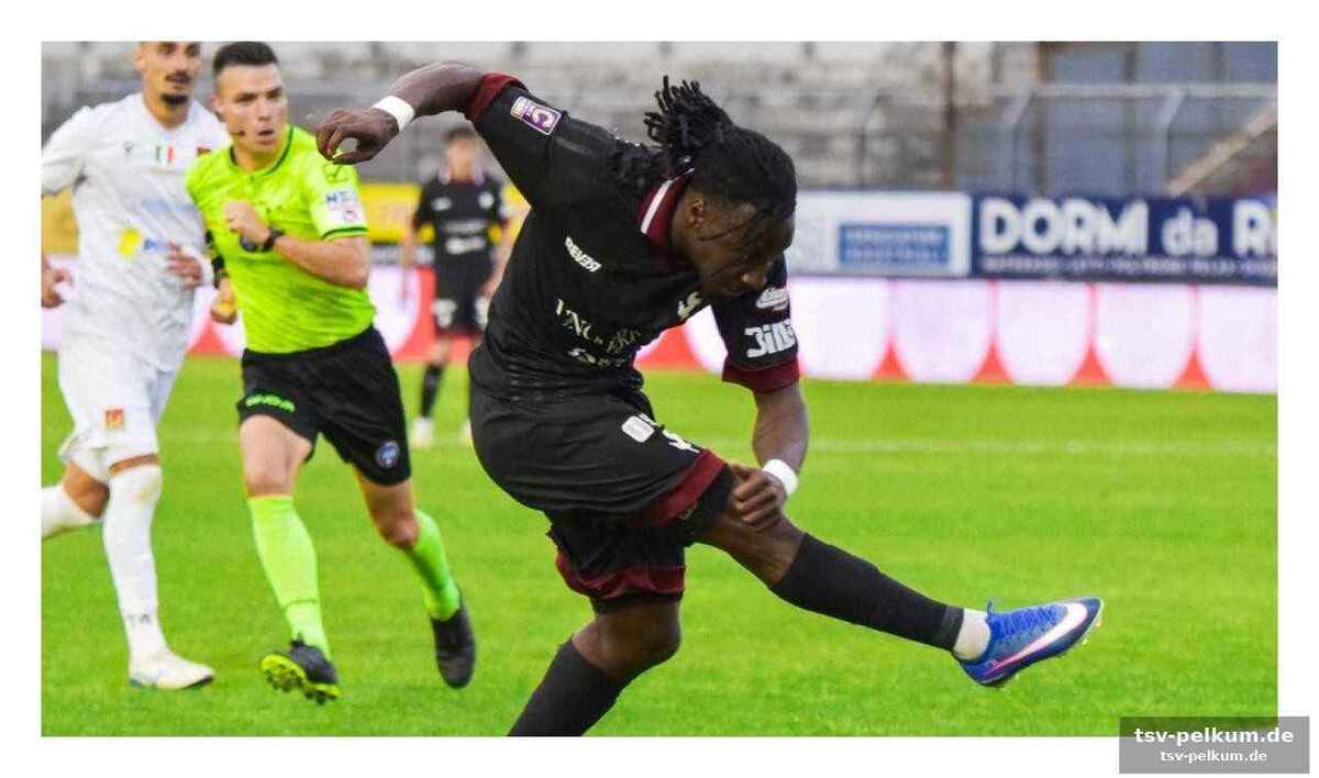 Arezzo übernimmt die tabellenführung