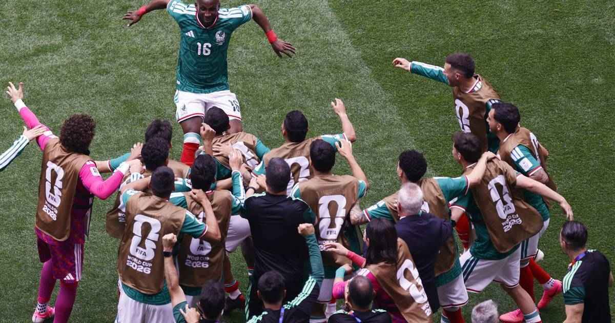 Shakira setzt aztekenstadion in brand – mexiko siegt gegen südafrika!