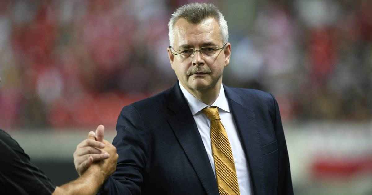 Slavia-derby abgebrochen: schande und meisterschaftswahn!