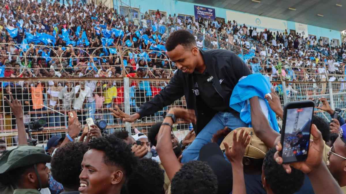 Somalia ehrt schiedsrichter: von der abschiebung zur supercup-chance!