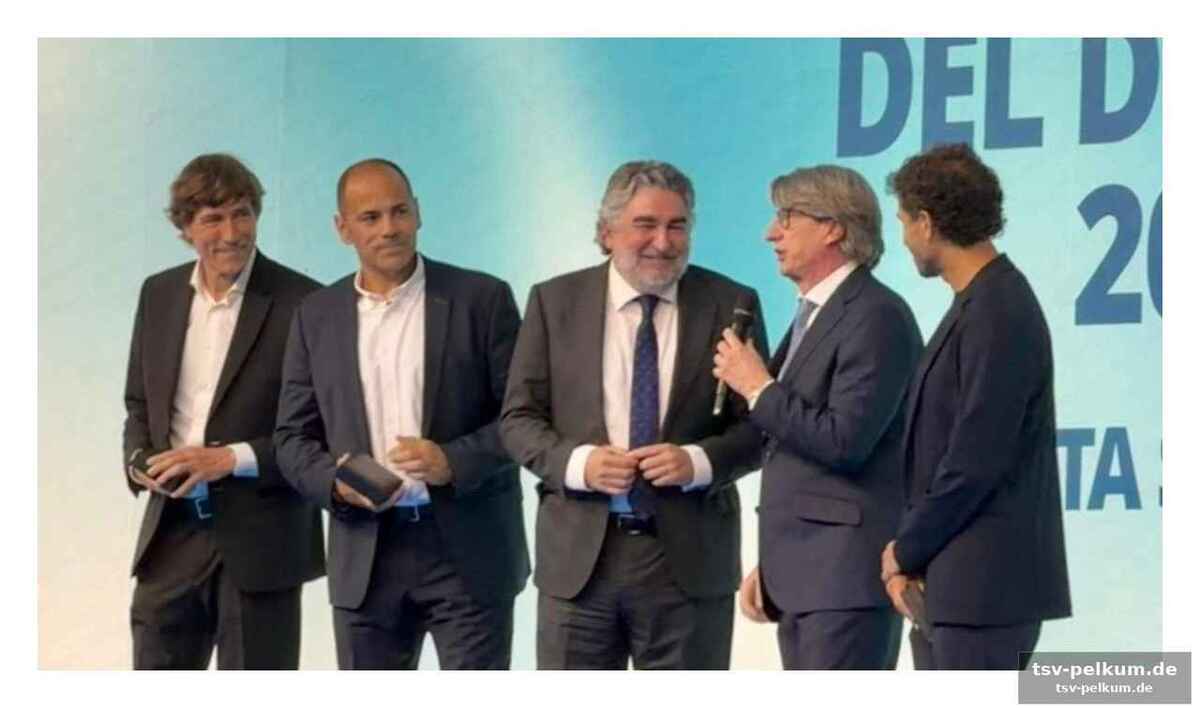 Barcelona ehrt flick und blickt nach vorn