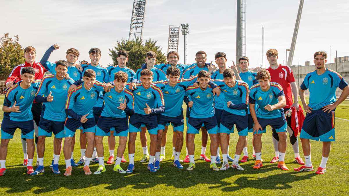 Spanien u18 zerlegt gastgeber kroatien und schickt erste warnung an europa
