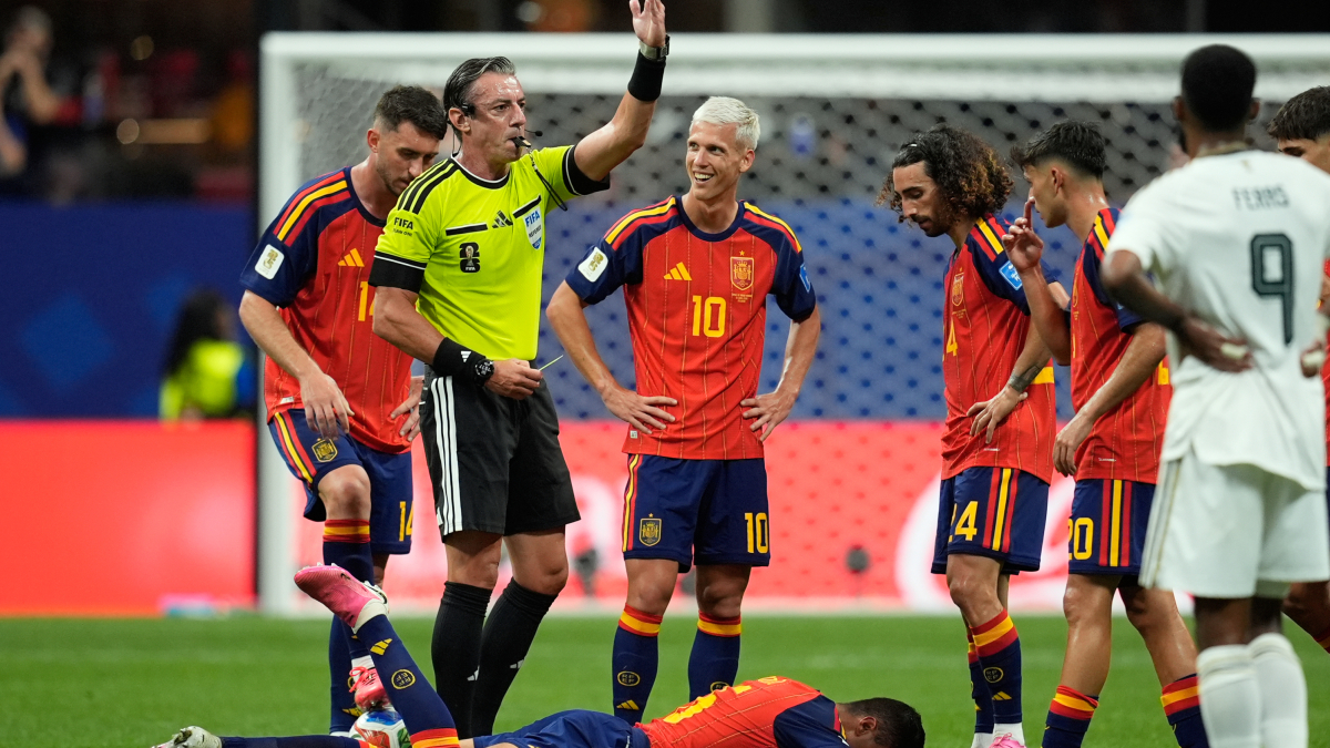 Spanien überrascht: nur drei fouls in zwei wm-spielen!
