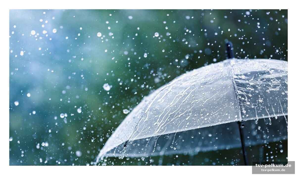Regen und gewitter ziehen auf