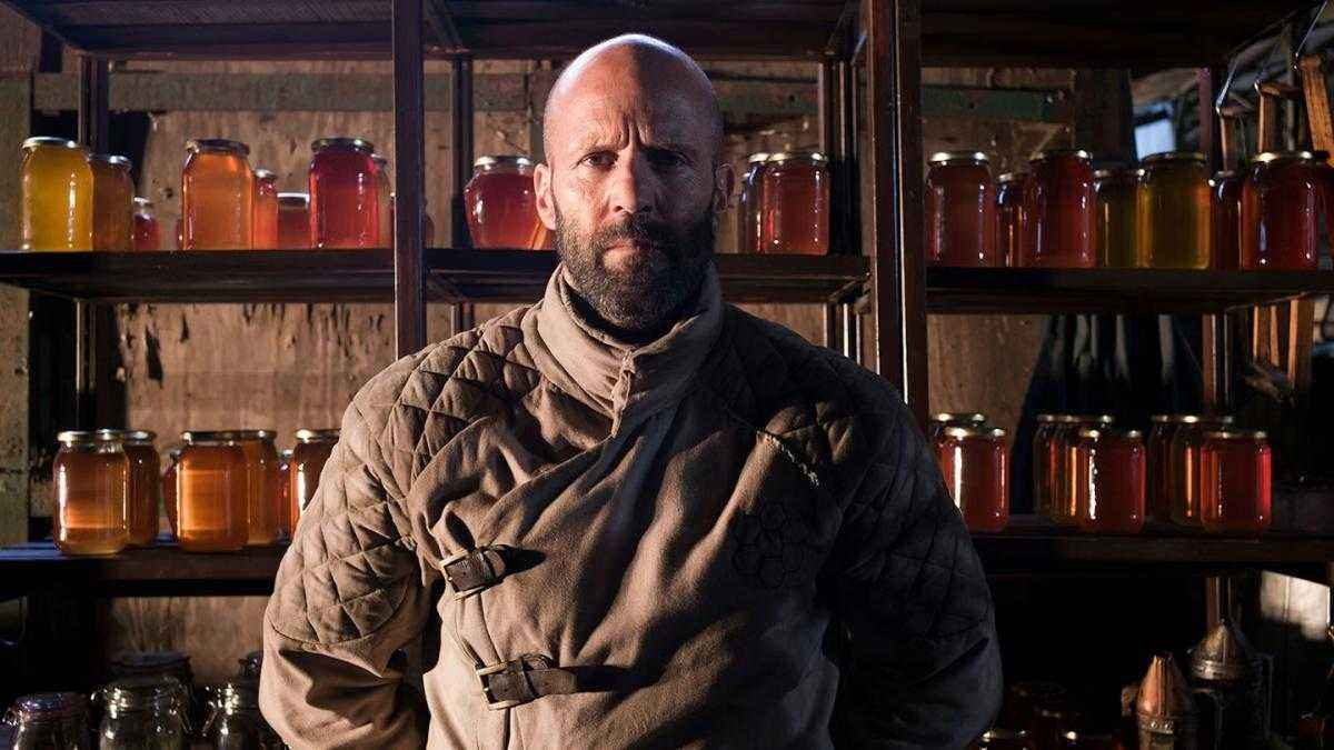 Statham wird zum honigmann: „the beekeeper“ zeigt, wie reichen geld wirklich wehtut