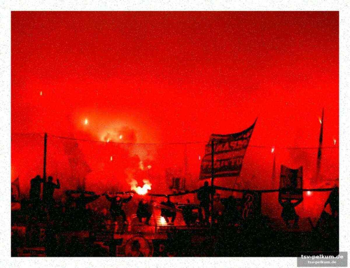 Spieldauer verzögert durch bengalische feuer