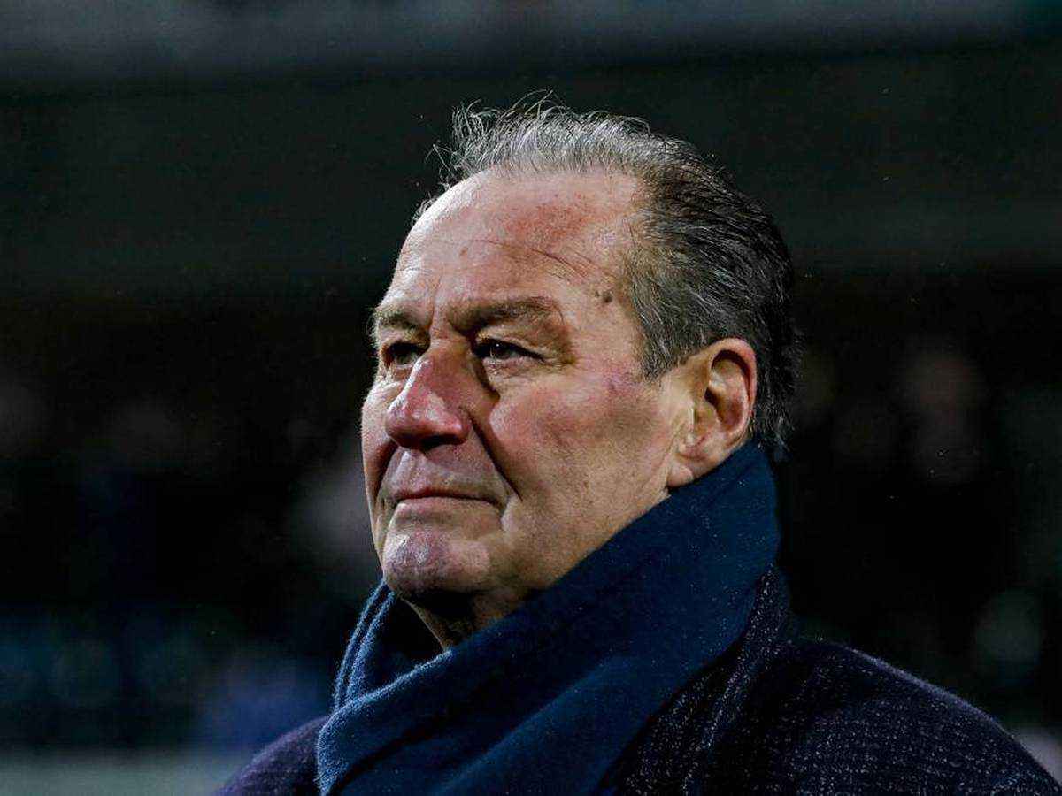 Streit bei schalke 04: huub stevens verteidigt clemens tönnies entschieden