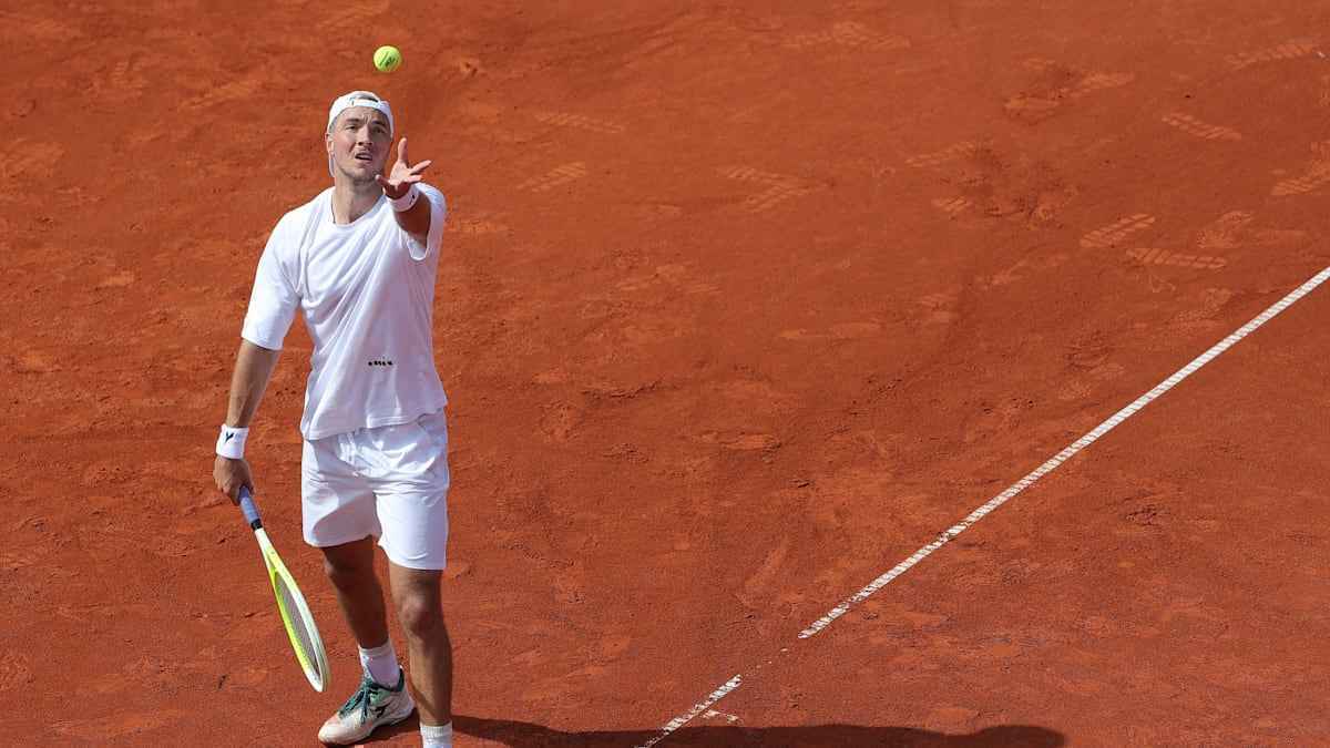 Struff chancenlos: michelsen schickt deutschen schon früh nach hause