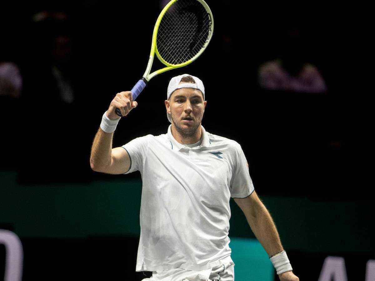 Struff erneut gegen bublik chancenlos – dubai-auftakt scheitert