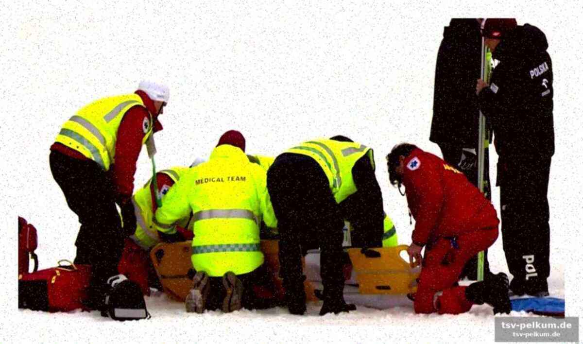 Frauen fliegen erstmals – und das finale droft zu zersplittern