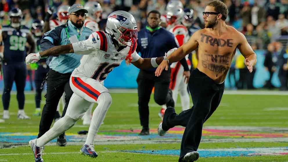Super bowl unterbrochen: nackt-fan sorgt für chaos auf dem feld