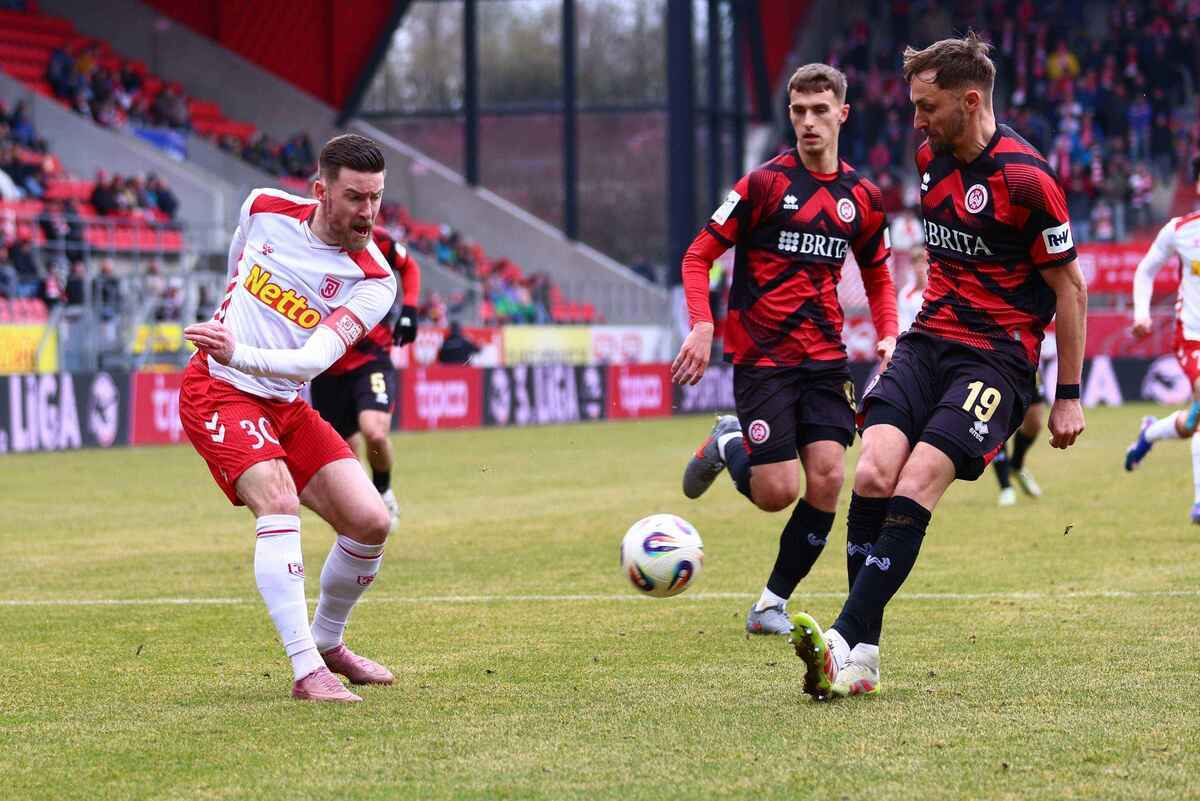 Svww kassiert bittere niederlage in regensburg – aufstiegsträume gedämpft