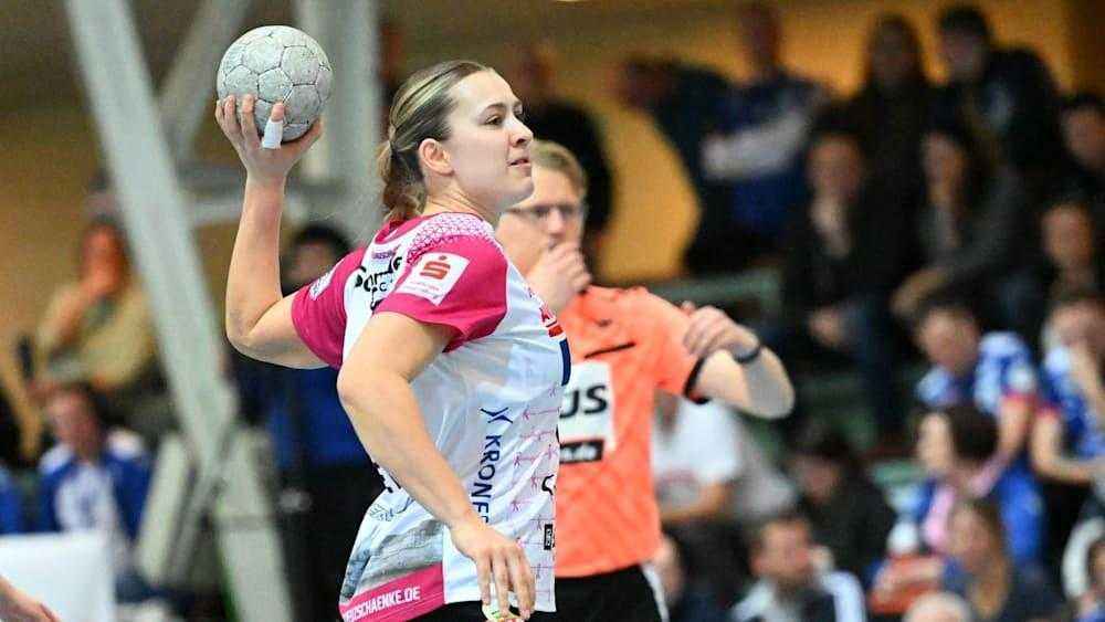 Theresa lettl bleibt beim esv regensburg: ein rückraum-ass verlängert!