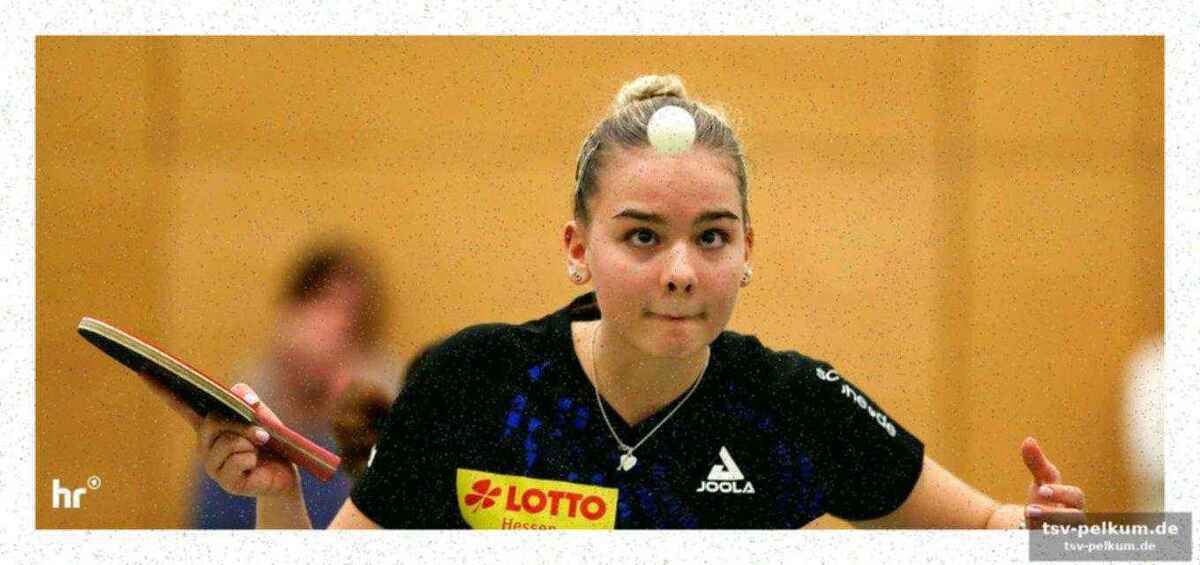 Zwei spielerinnen wechseln mit