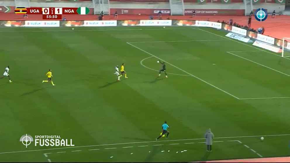 Torwart-Wahnsinn beim Afrika-Cup: Drei Keeper spielen – Unglaubliche Szenen in Uganda!
