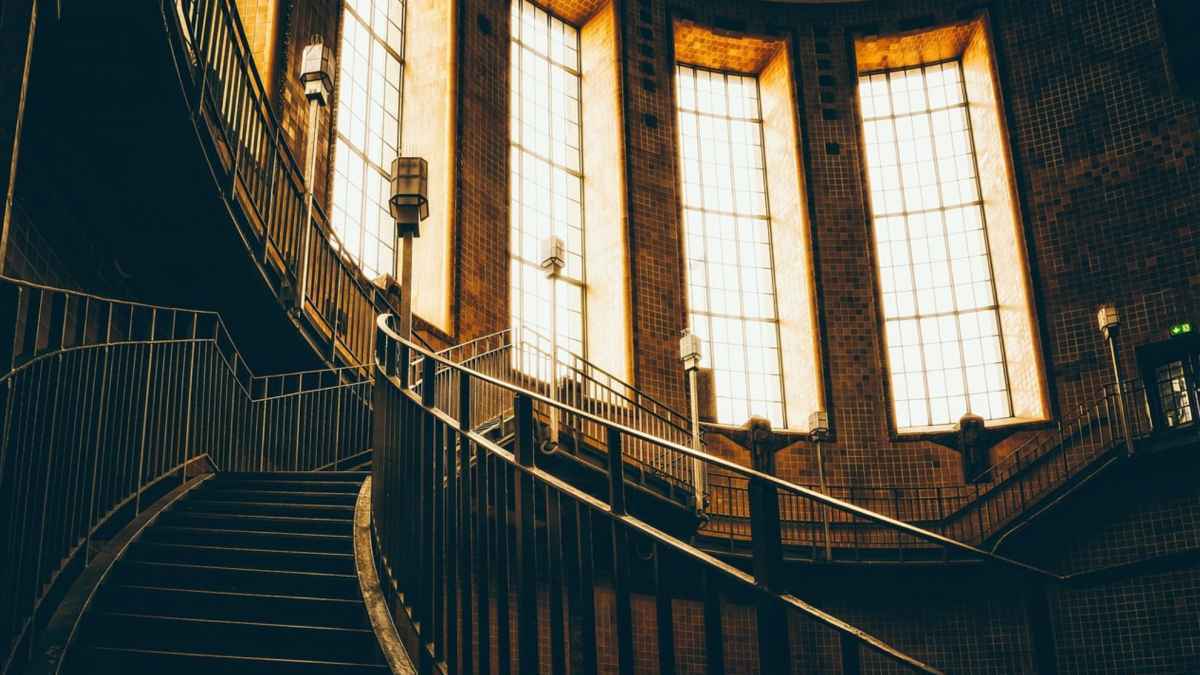 Treppensteigen statt aufzug: experten raten zur bewegung