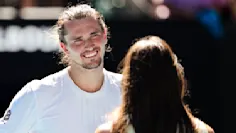 Türkische tennis-heldin zeynep sönmez rettet ballmädchen – emotionale szenen in melbourne!