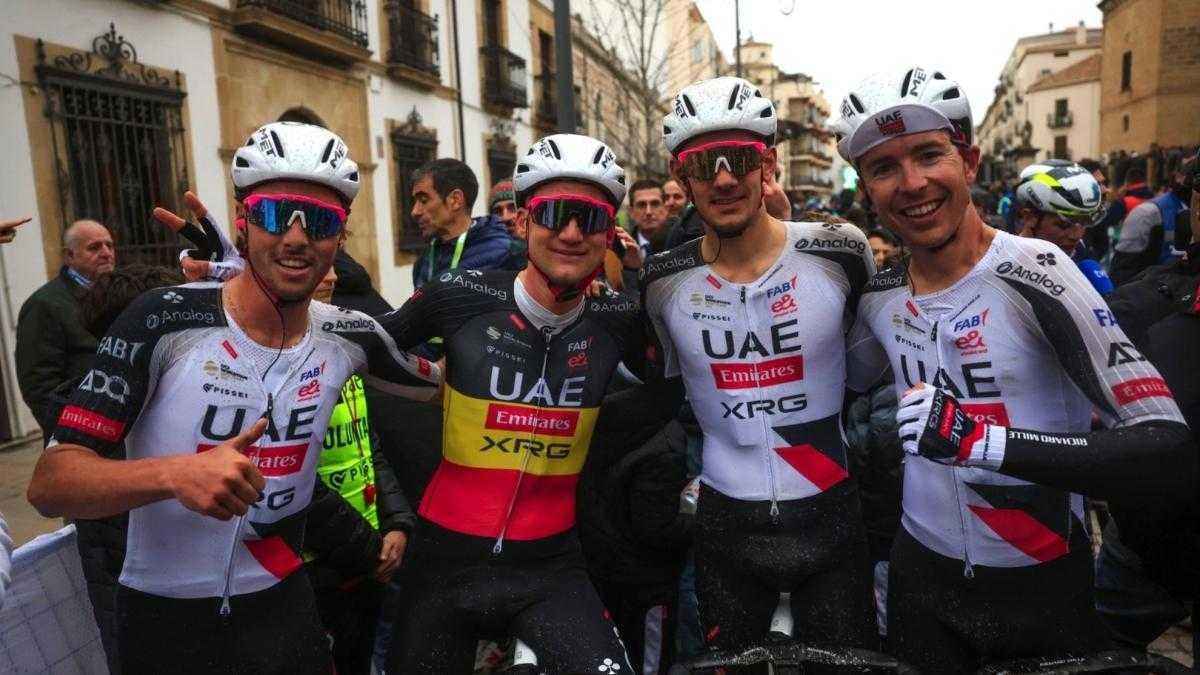 Uae team emirates rastet 2026 mit beeindruckender siegesserie