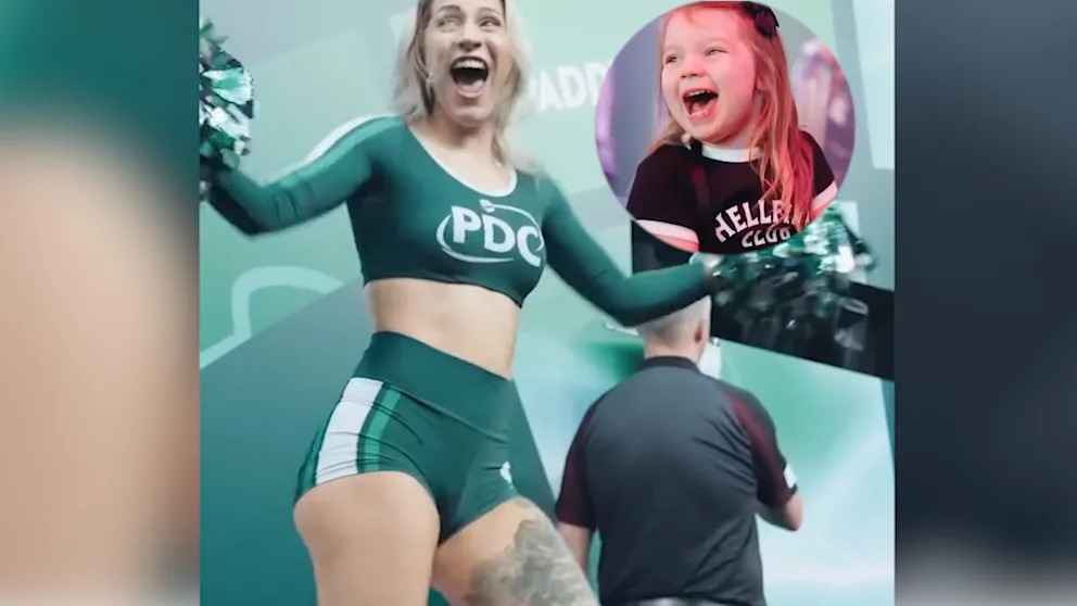 Unglaublich! Kindersucht Dart-Cheerleaderin – Süße Momente im Rampenlicht!