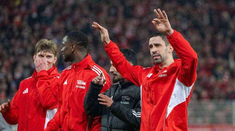 Union berlin beendet durststrecke: khedira schießt die eisernen zum sieg