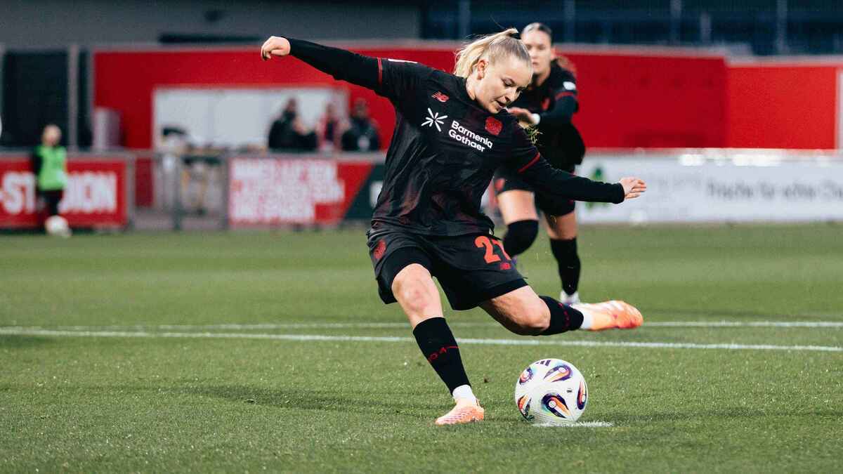 Vanessa fudalla: die torjägerin, die im dfb-team keine chance bekommt
