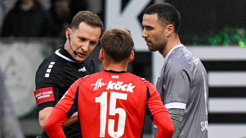 Var gibt rapid recht: elfmeter hätte gegeben werden müssen