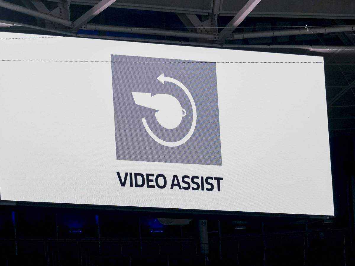 Var-machtausbau und tempospiel: ifab plant größere veränderungen im fußball